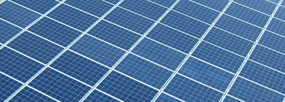 Fotovoltaico<br>per enti, imprese e famiglie slide image